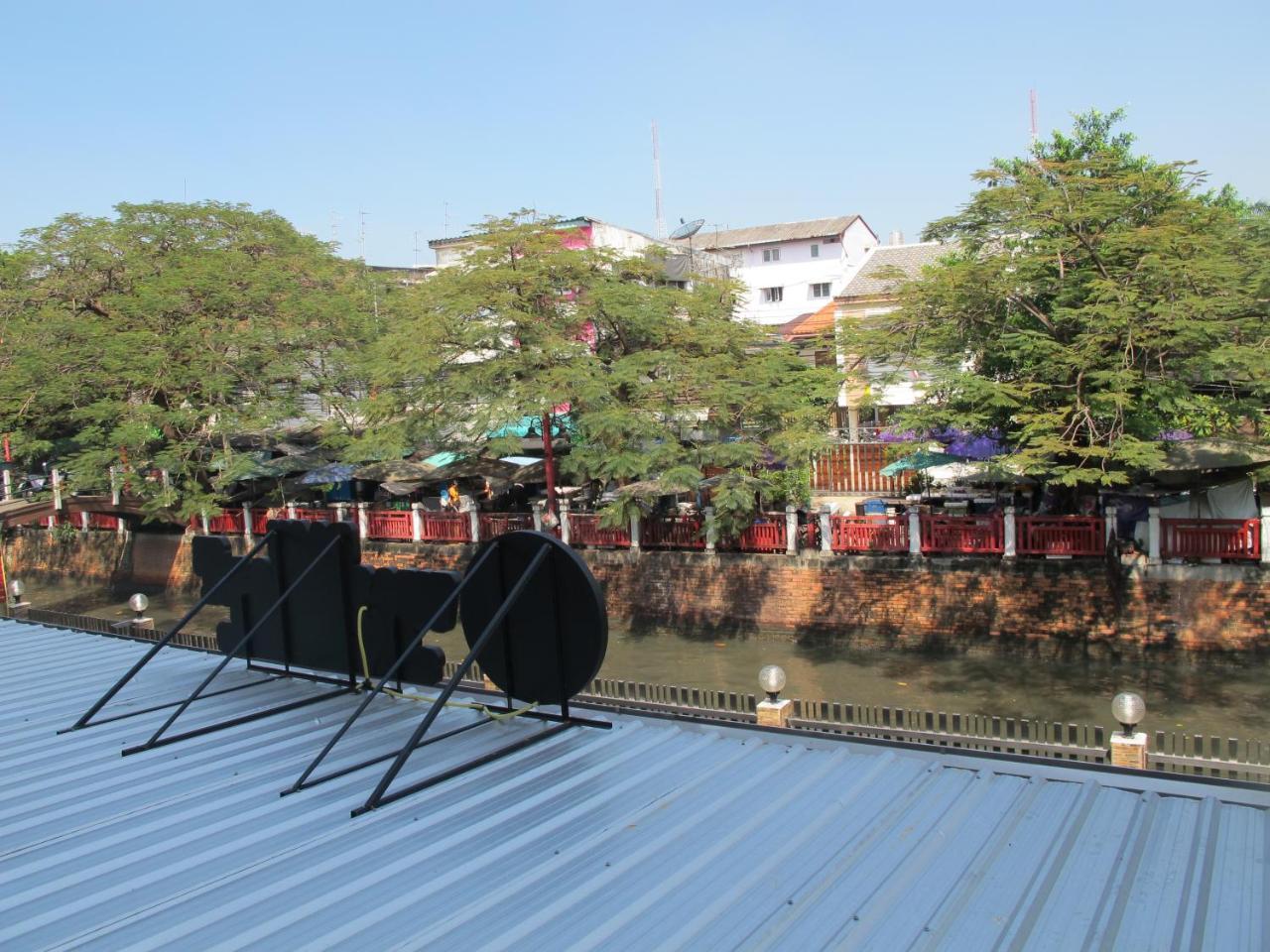 Baan Wanchart Auberge de jeunesse *