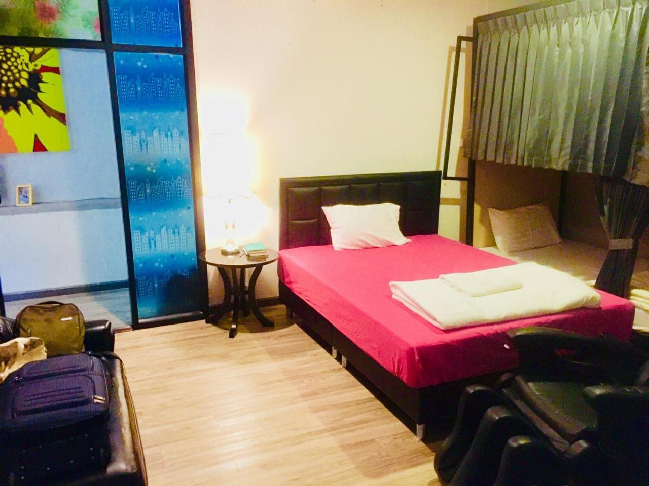 First 1 Boutique At Sukhumvit 1 Asrama Bangkok