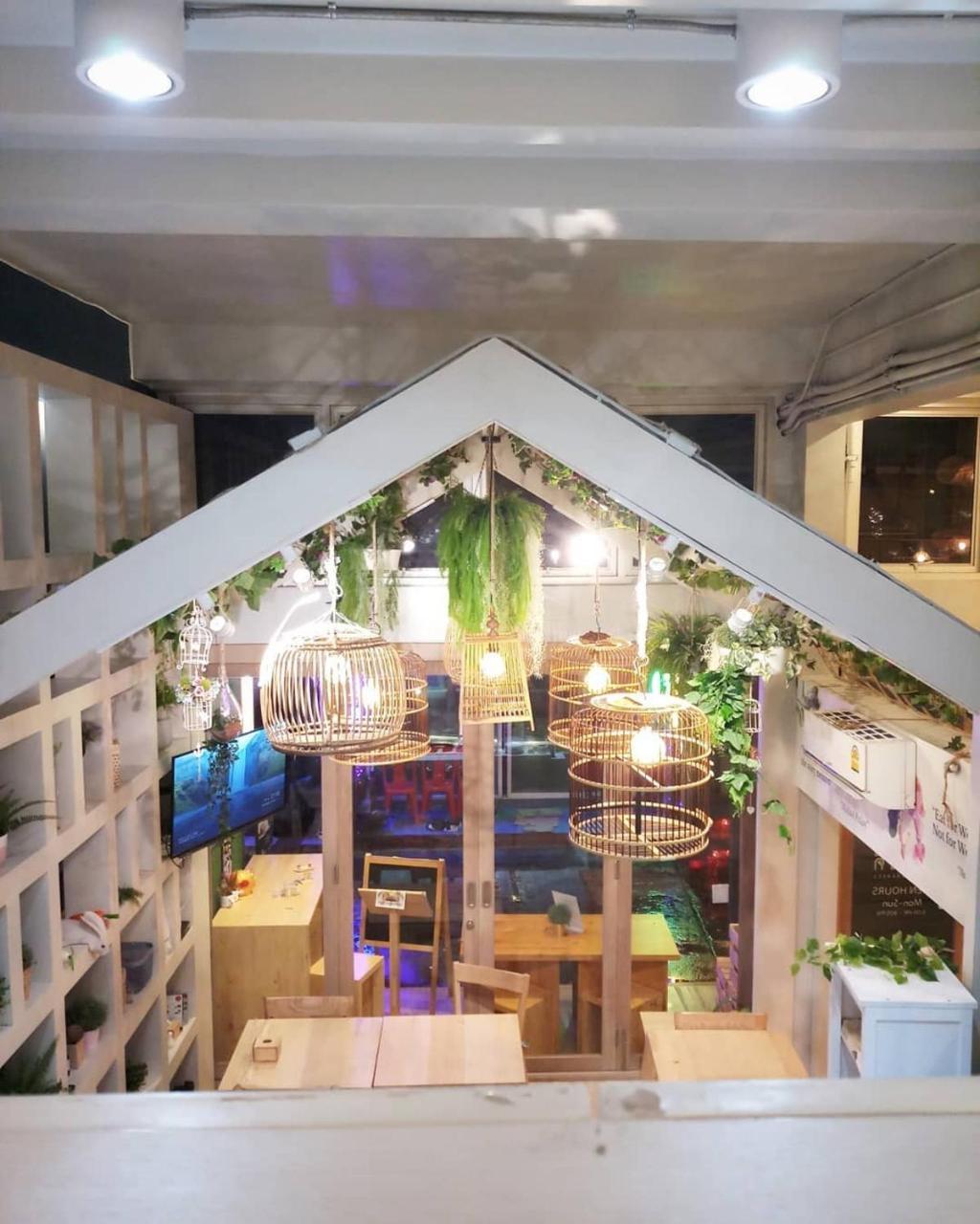 Kinnon Deluxe Coworking Cafe Albergue *