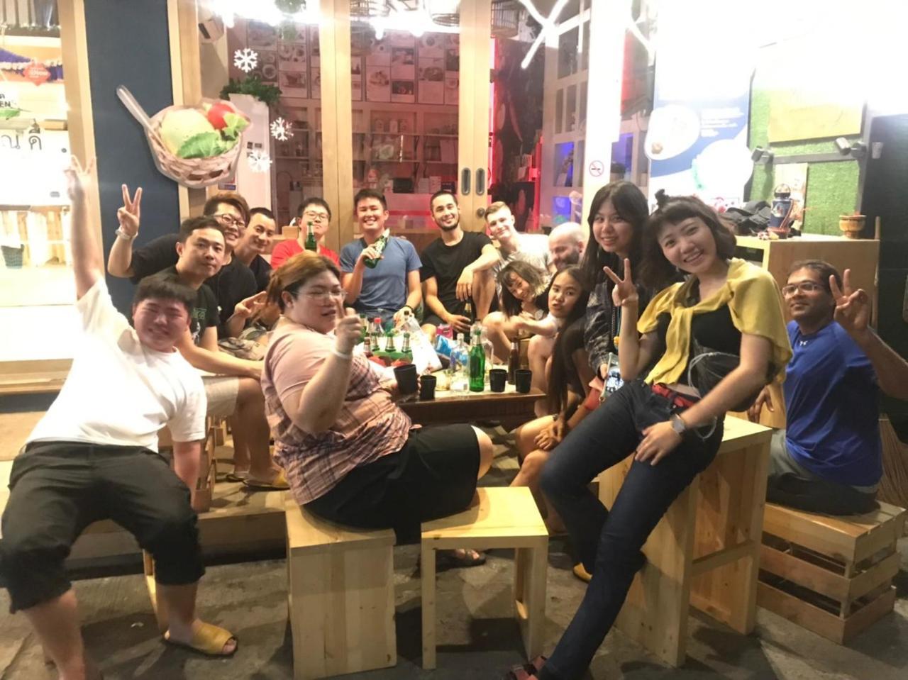 Kinnon Deluxe Coworking Cafe Auberge de jeunesse Bangkok