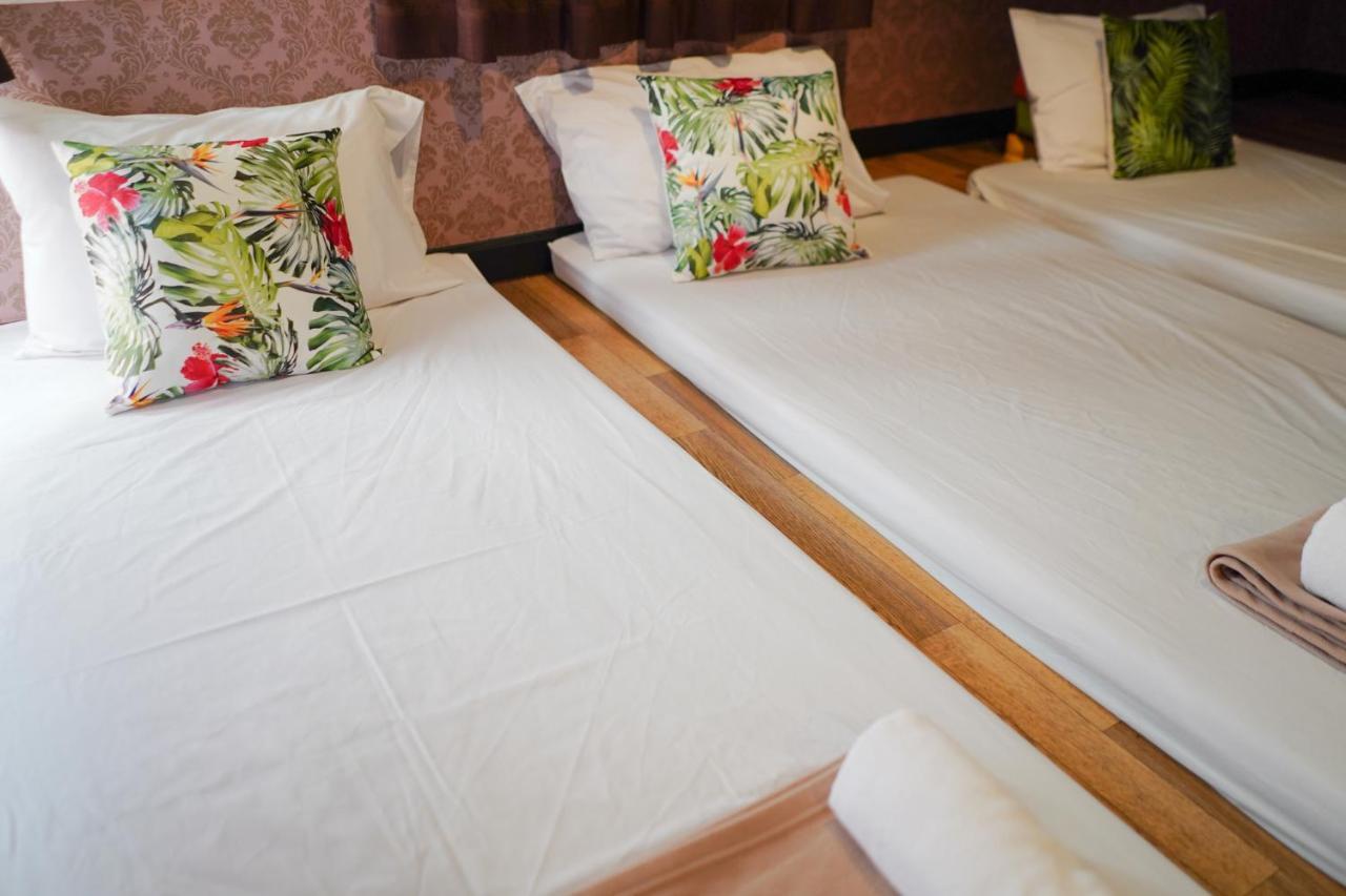 Hostel Guyasuka X Suthisarn Bangkok