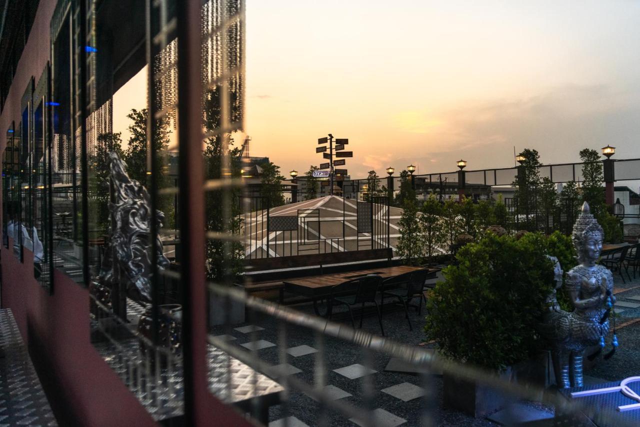 Hotel W22 By Burasari