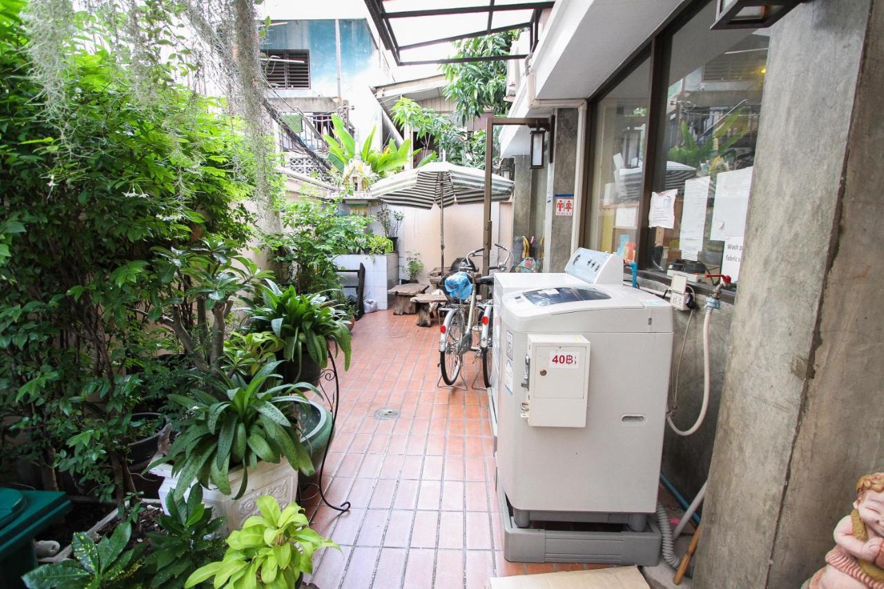 At Smile Oasis 2* Bangkok