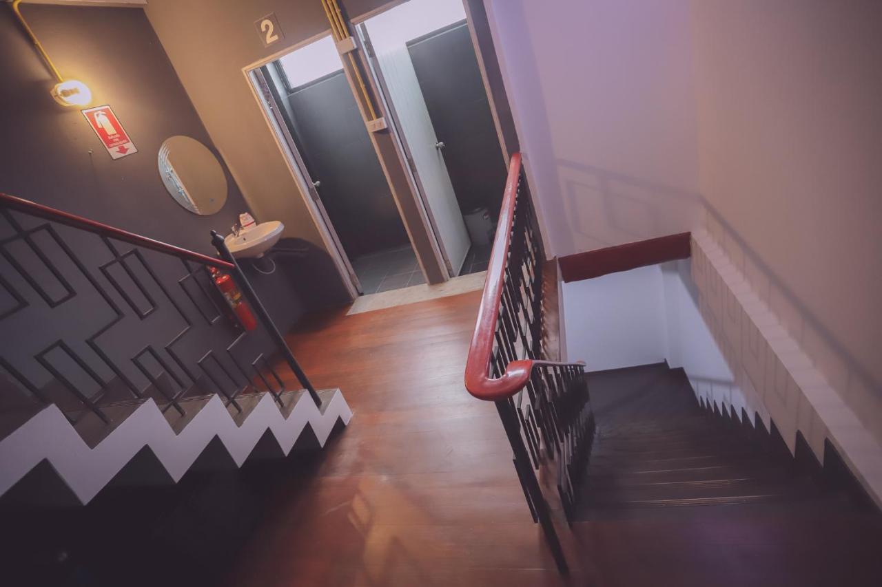 Bts Khaosan Hostel *