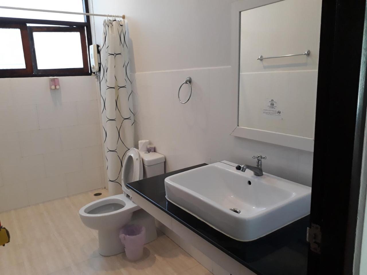 Ostello House 23 *