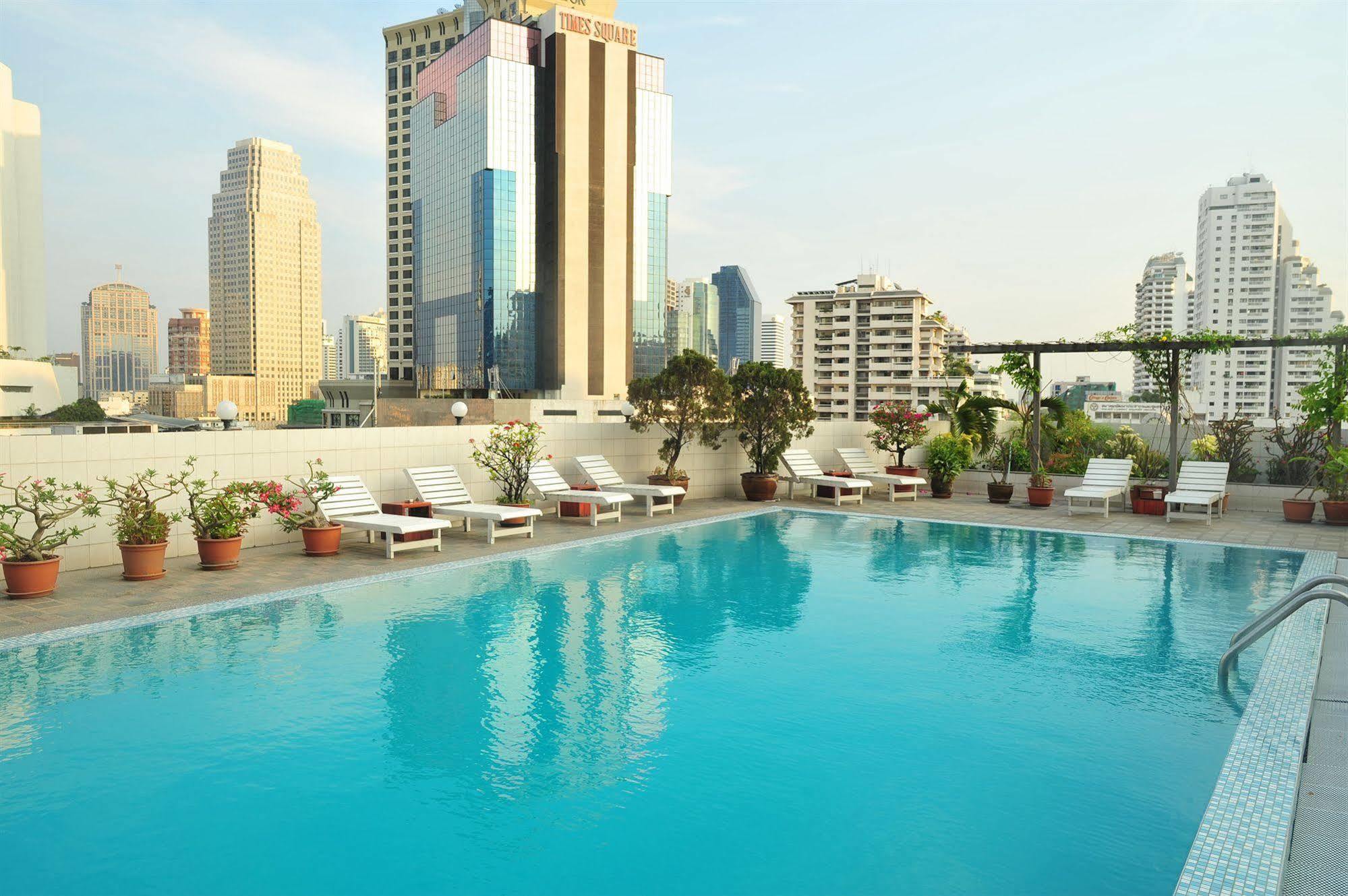 Ruamchitt Plaza 3* Bangkok