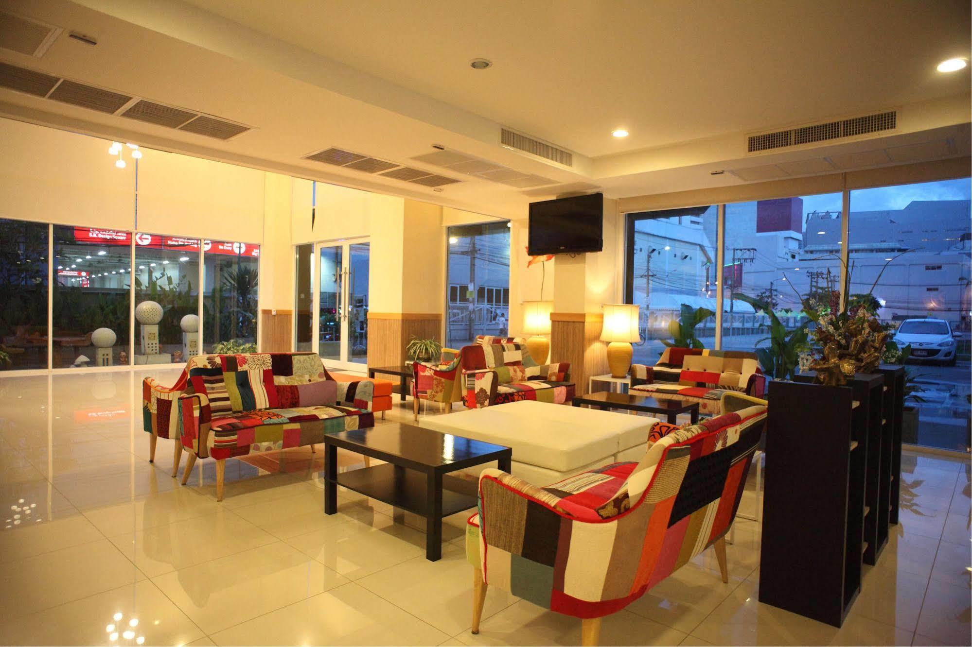 Prom Ratchada Hotell Bangkok