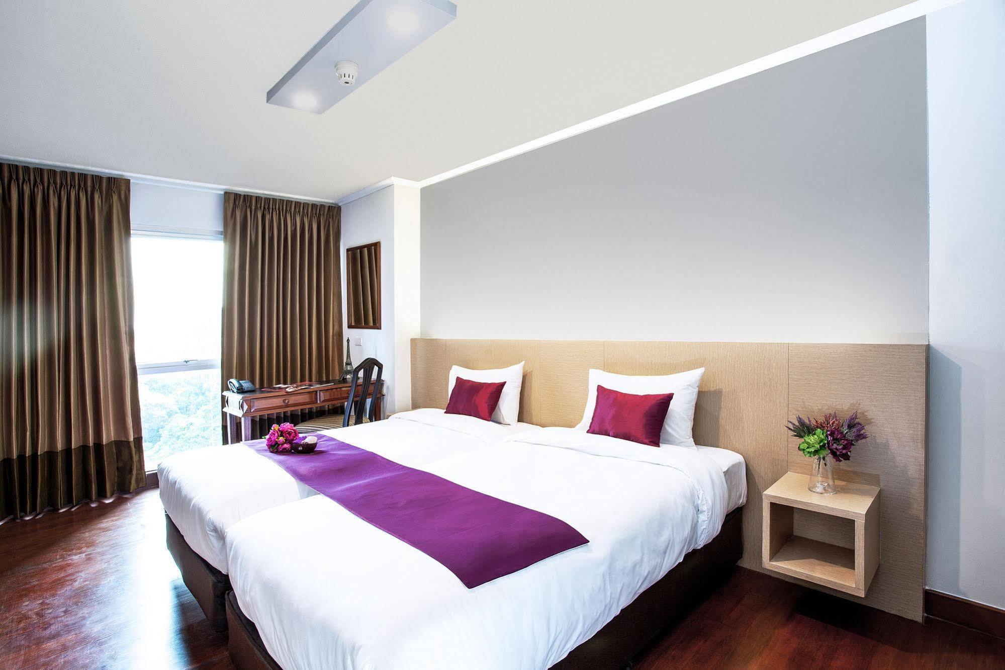 Hotel The Step Sathon