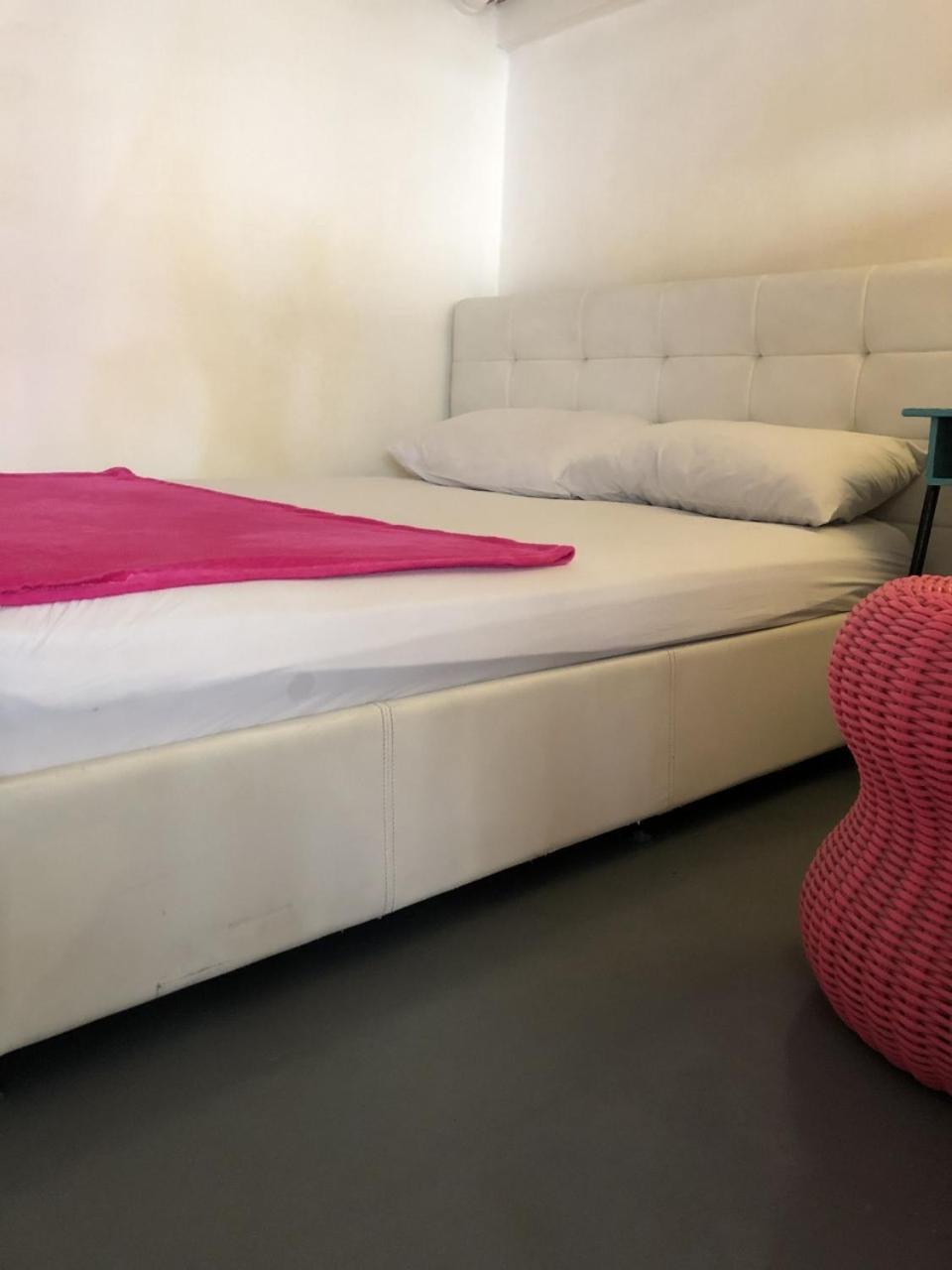 Ploy Hostel Bangkok