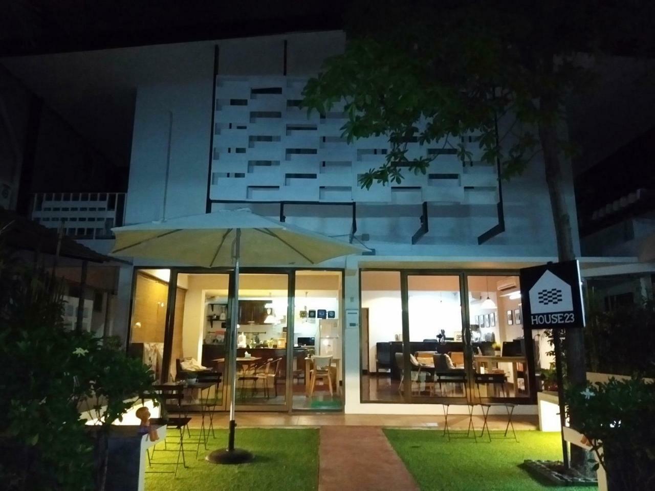 Ostello House 23 *
