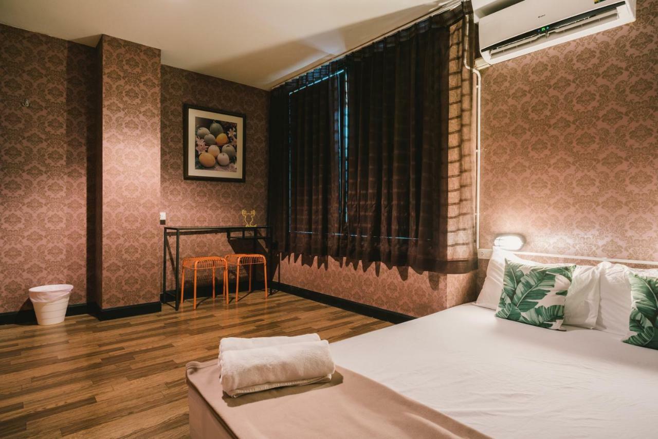 Guyasuka X Suthisarn Hostel Bangkok
