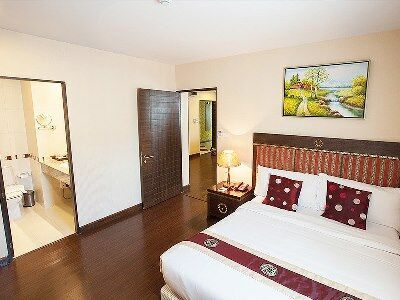 Club Mahindra Mac Boutique