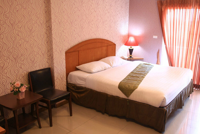 Hotell Convenient Resort, Suvarnabhumi Airport 3*