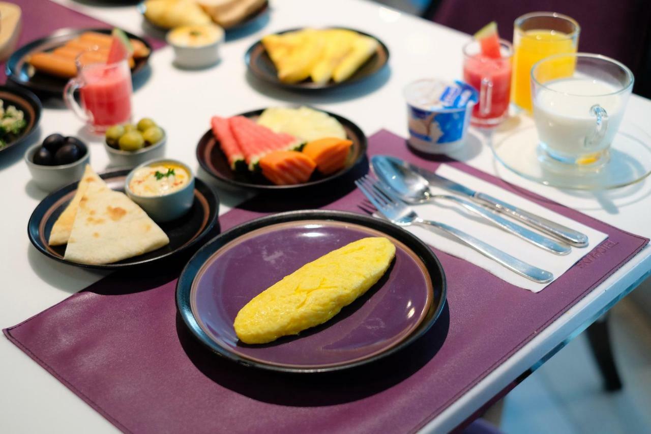 Aspira Skyy Sukhumvit 1 Hotel 4*