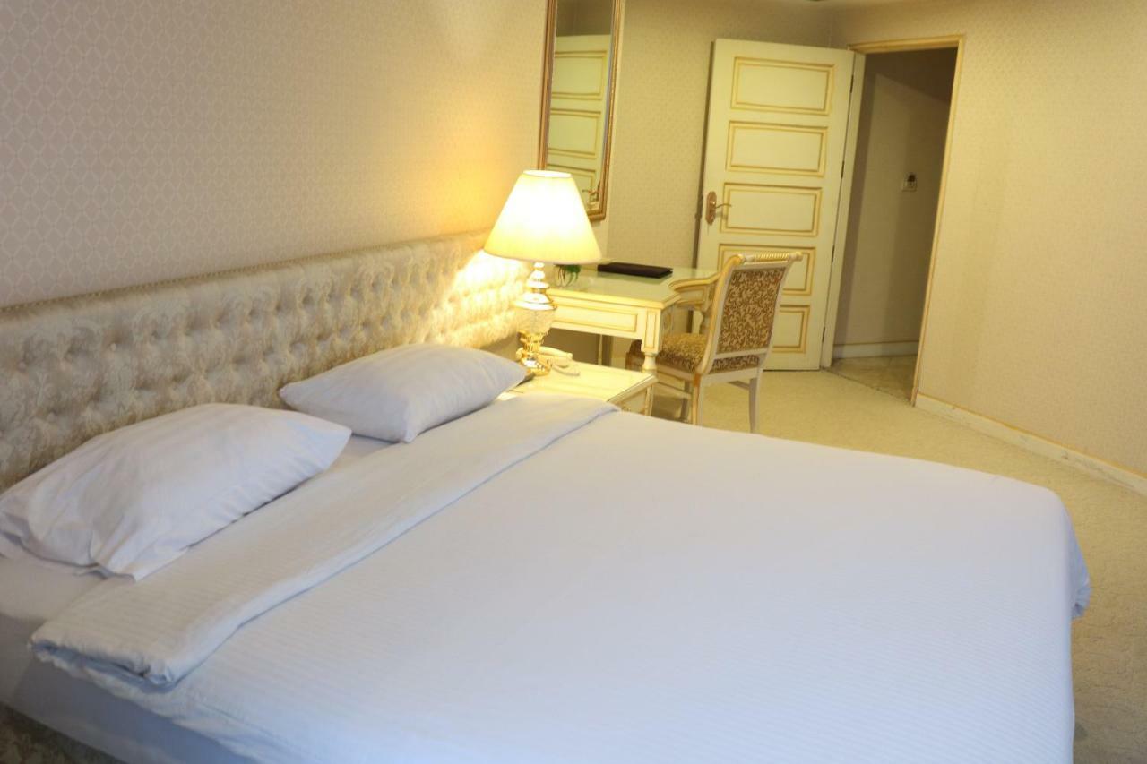 Adriatic Palace Khách sạn 4*