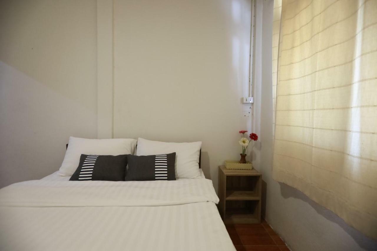 Banana Hostel