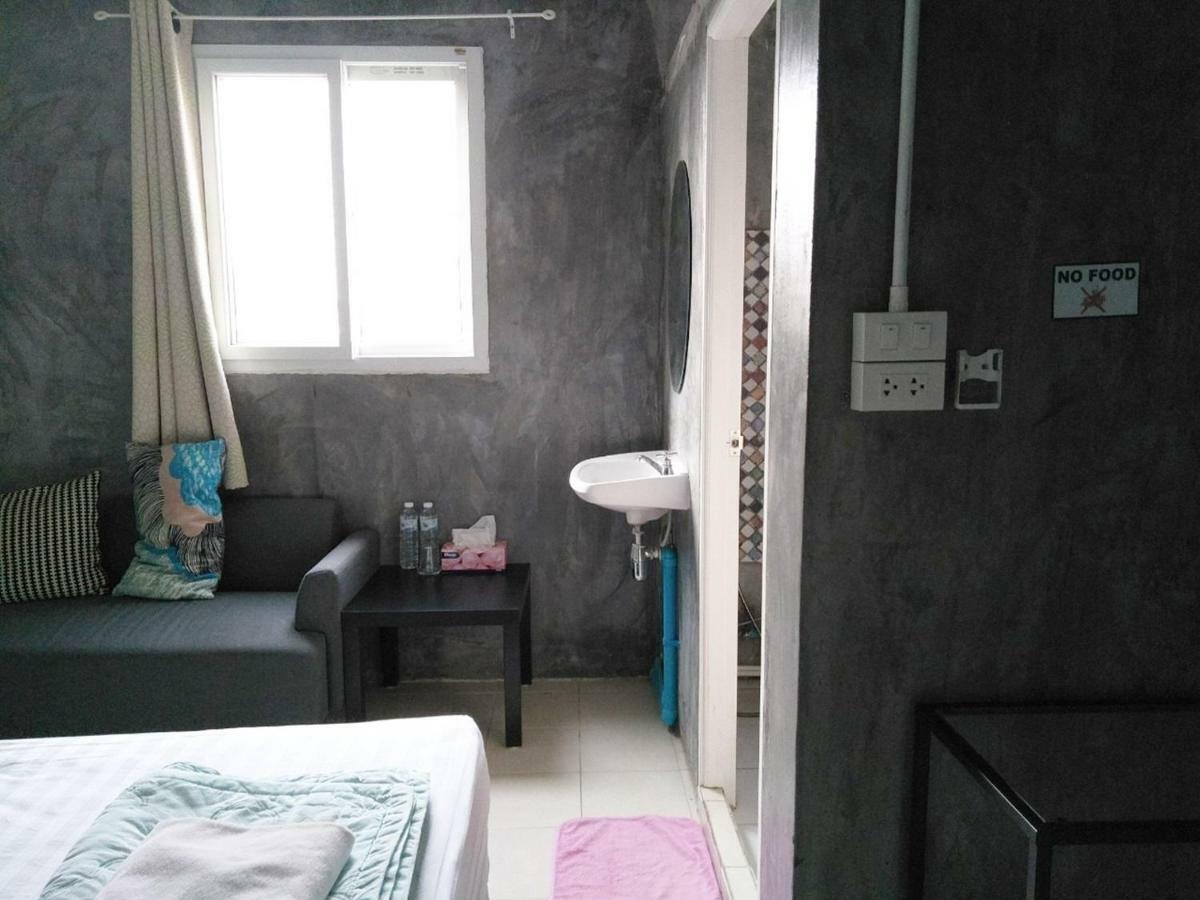 Meet Up Hostel Bangkok