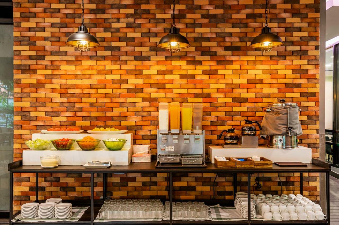 Livotel Lat Phrao Hotel 4*