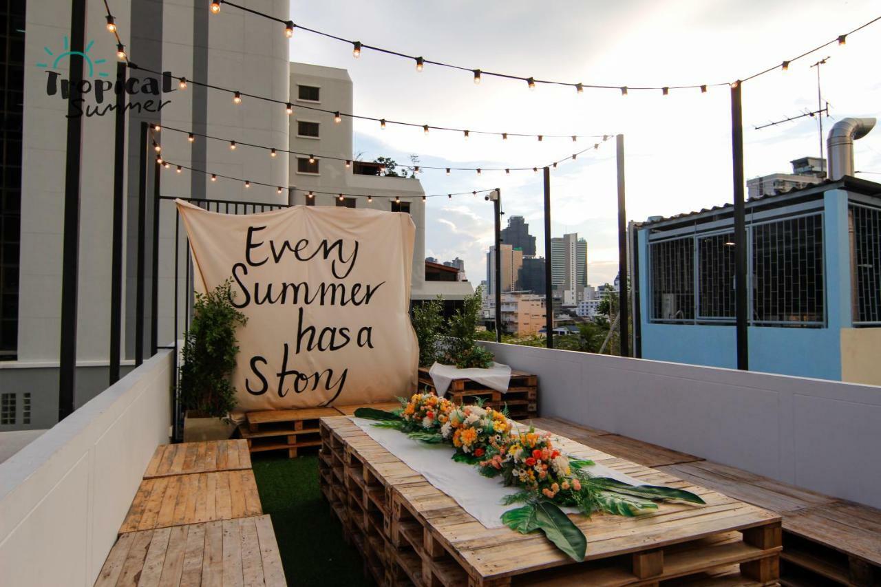 Tropical Summer Albergue