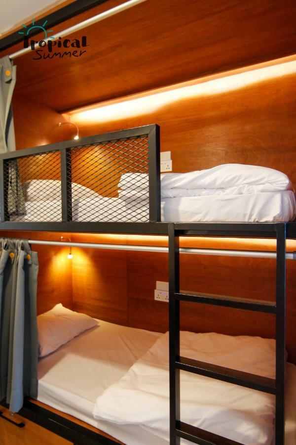 Tropical Summer Albergue Banguecoque
