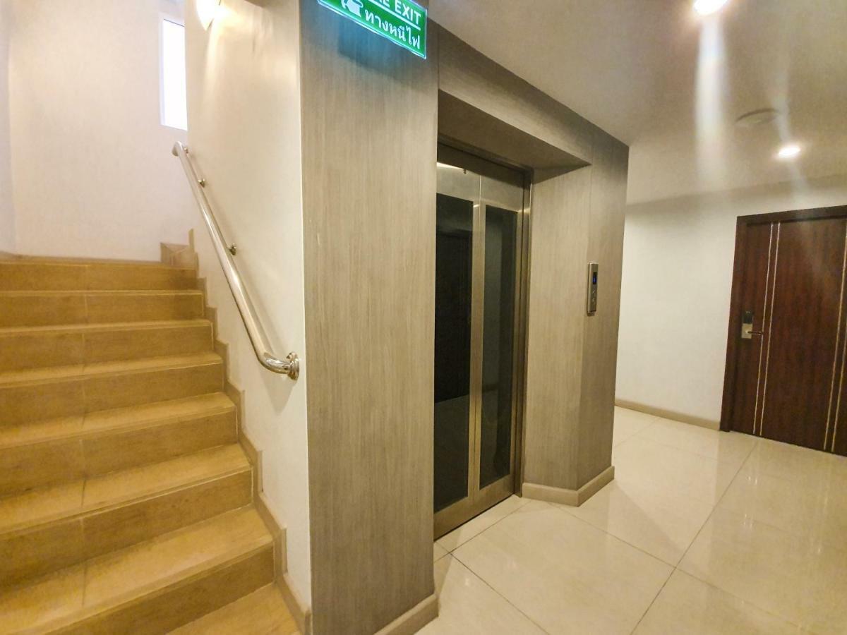 Parkview Ratchaprarop Guest house Bangkok