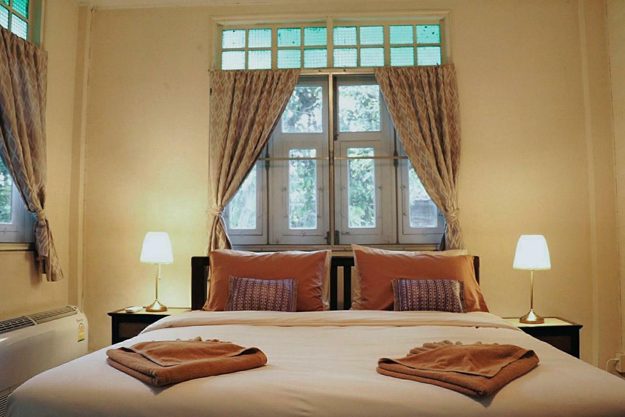 4brs Thai Heritage House In Samsen Hébergement de vacances *