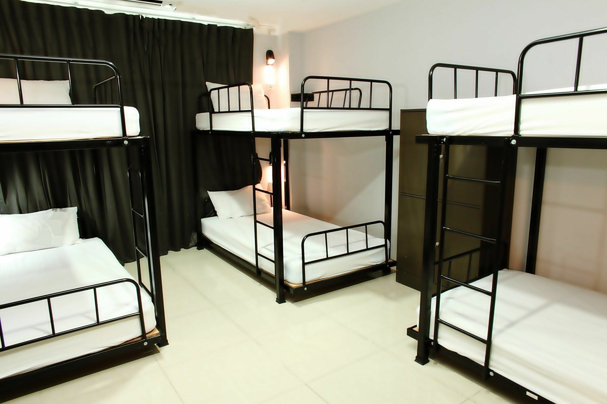 Link Corner Hostel *