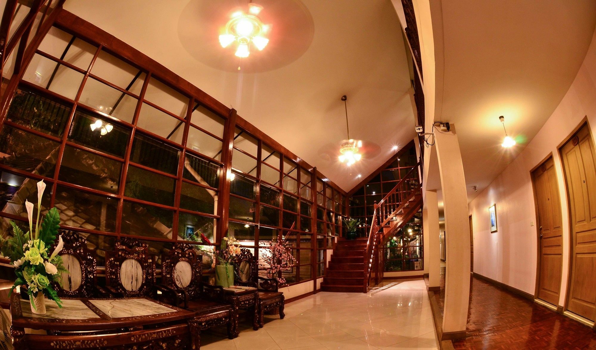 Silom Village Hotell 3*