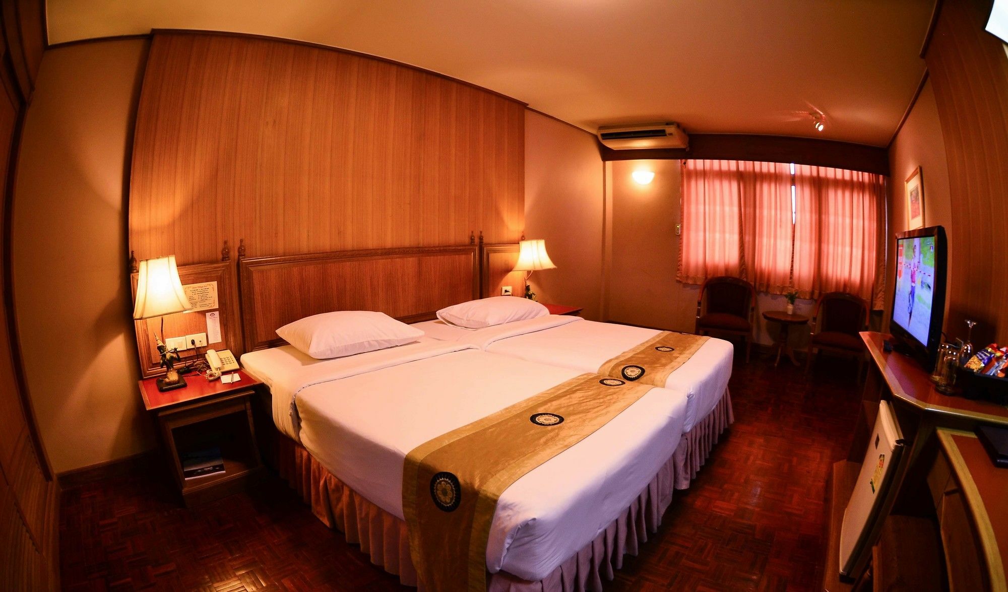 Silom Village Hotell