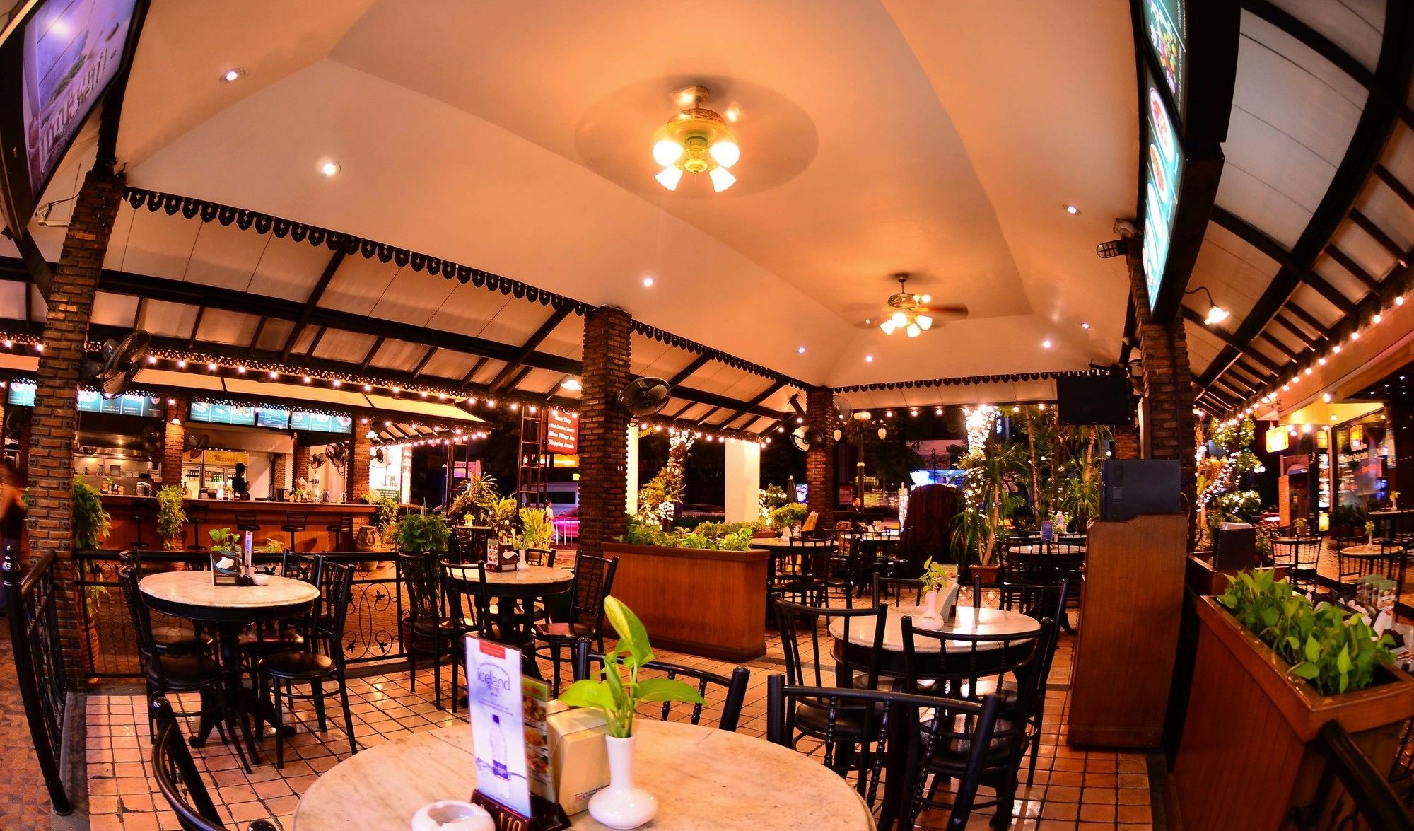 Hotell Silom Village