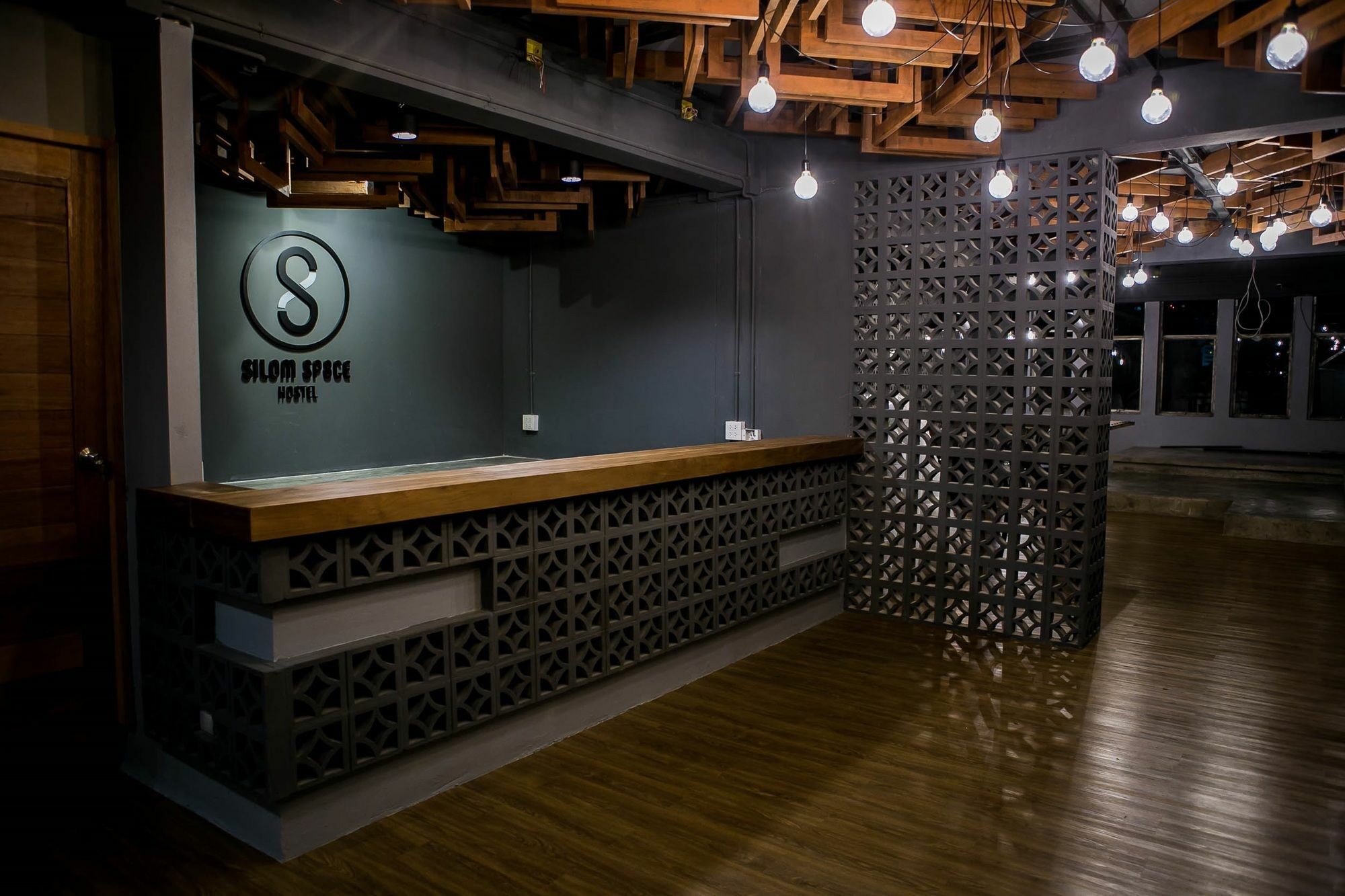 Nhà trọ Silom Space Bangkok