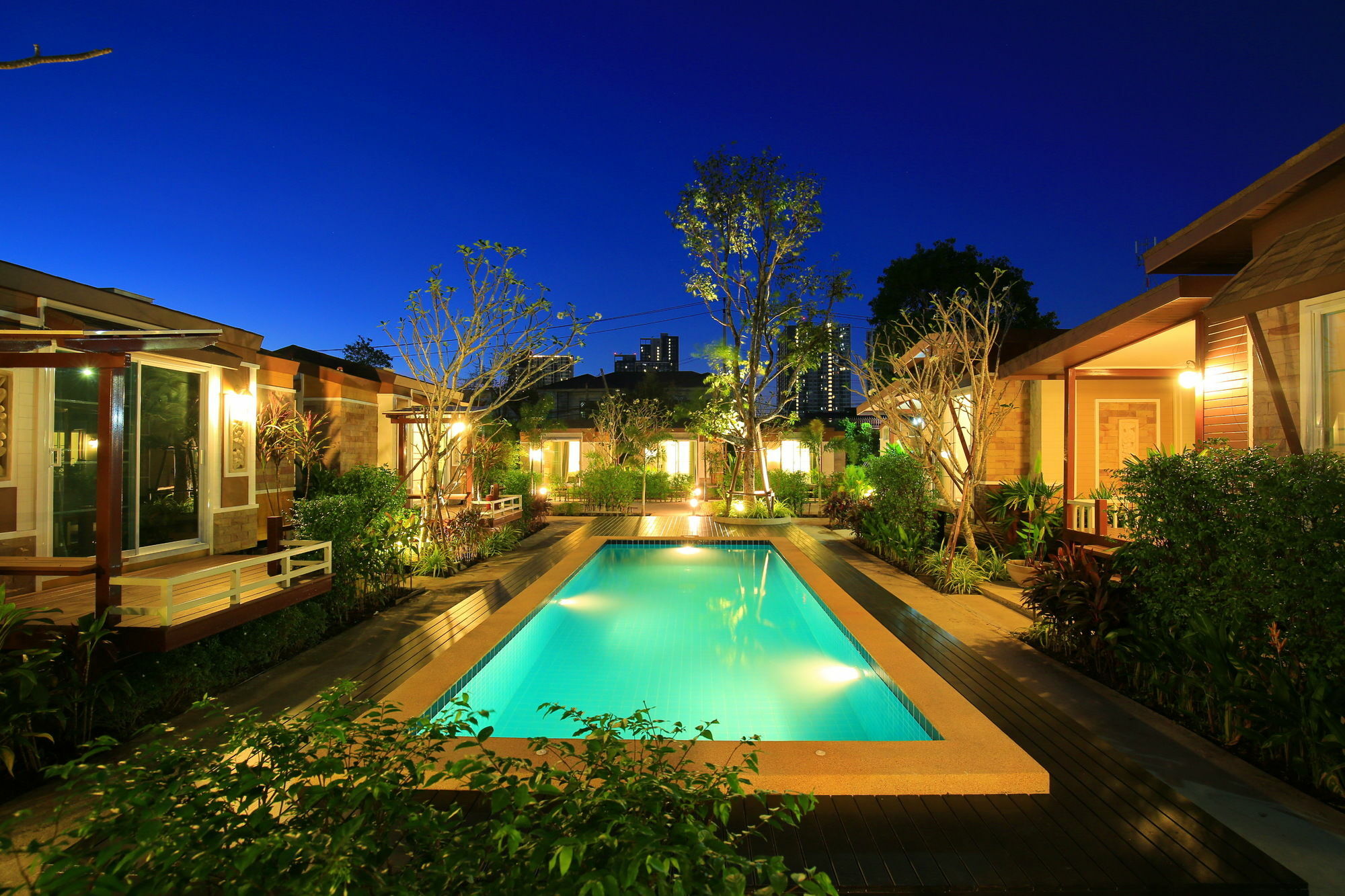 Resort M - Bts Onnut Bangkok