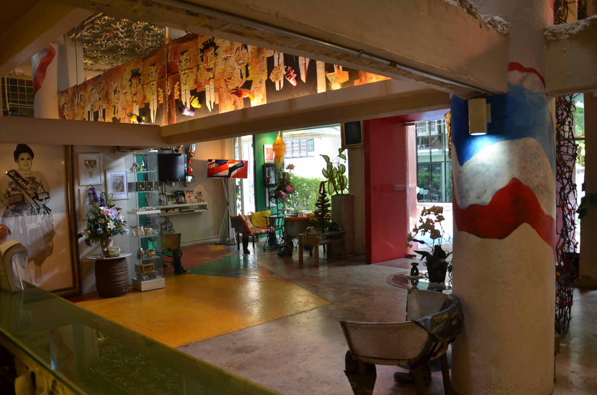 Silom Art Hostel