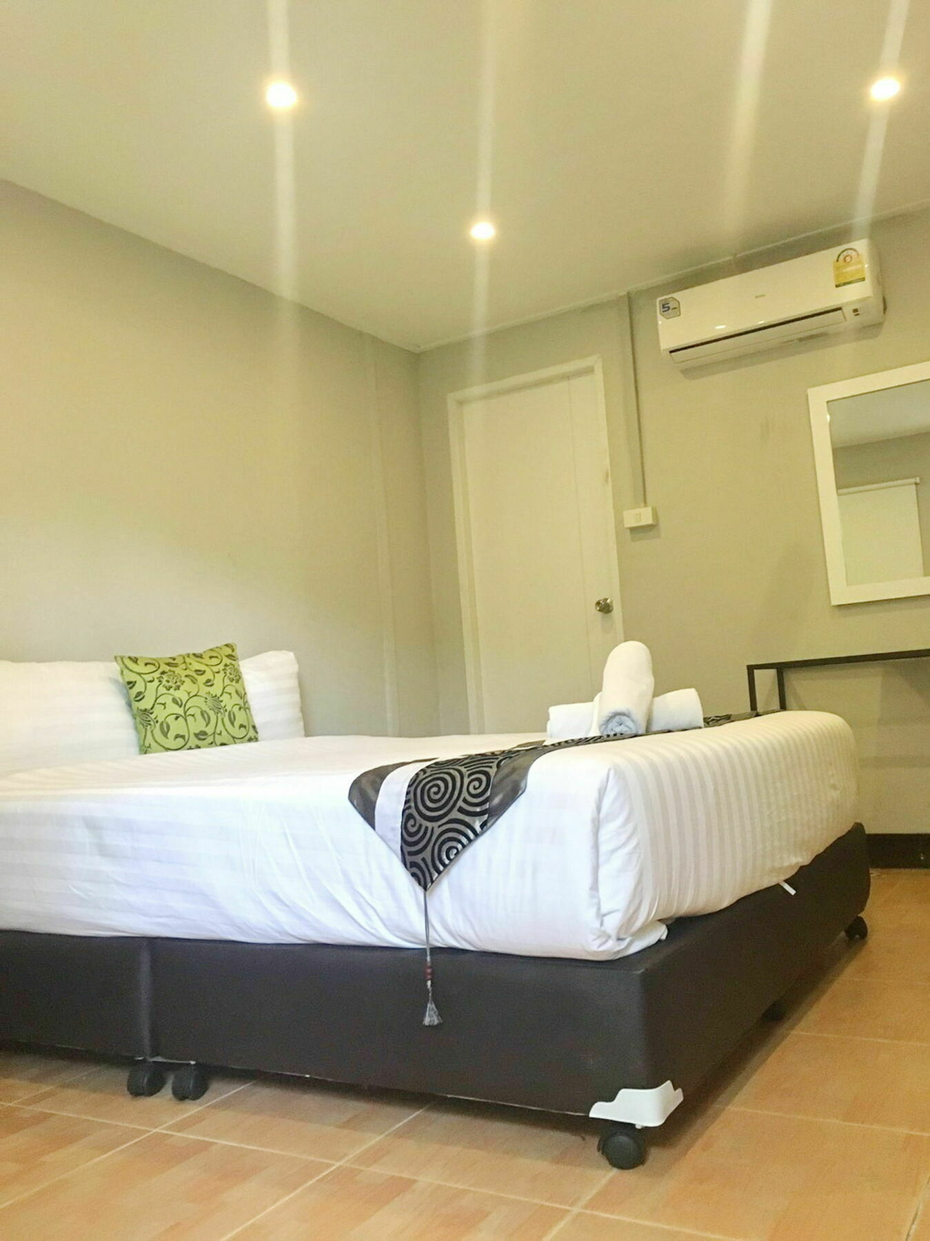M - Bts Onnut Resort Bangkok
