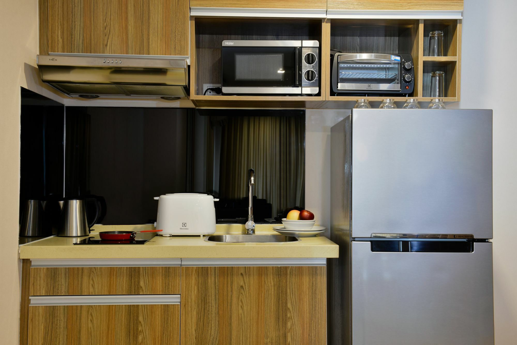 Khách sạn hẻo lánh Ekamai By Aspira - Sha Certified Bangkok
