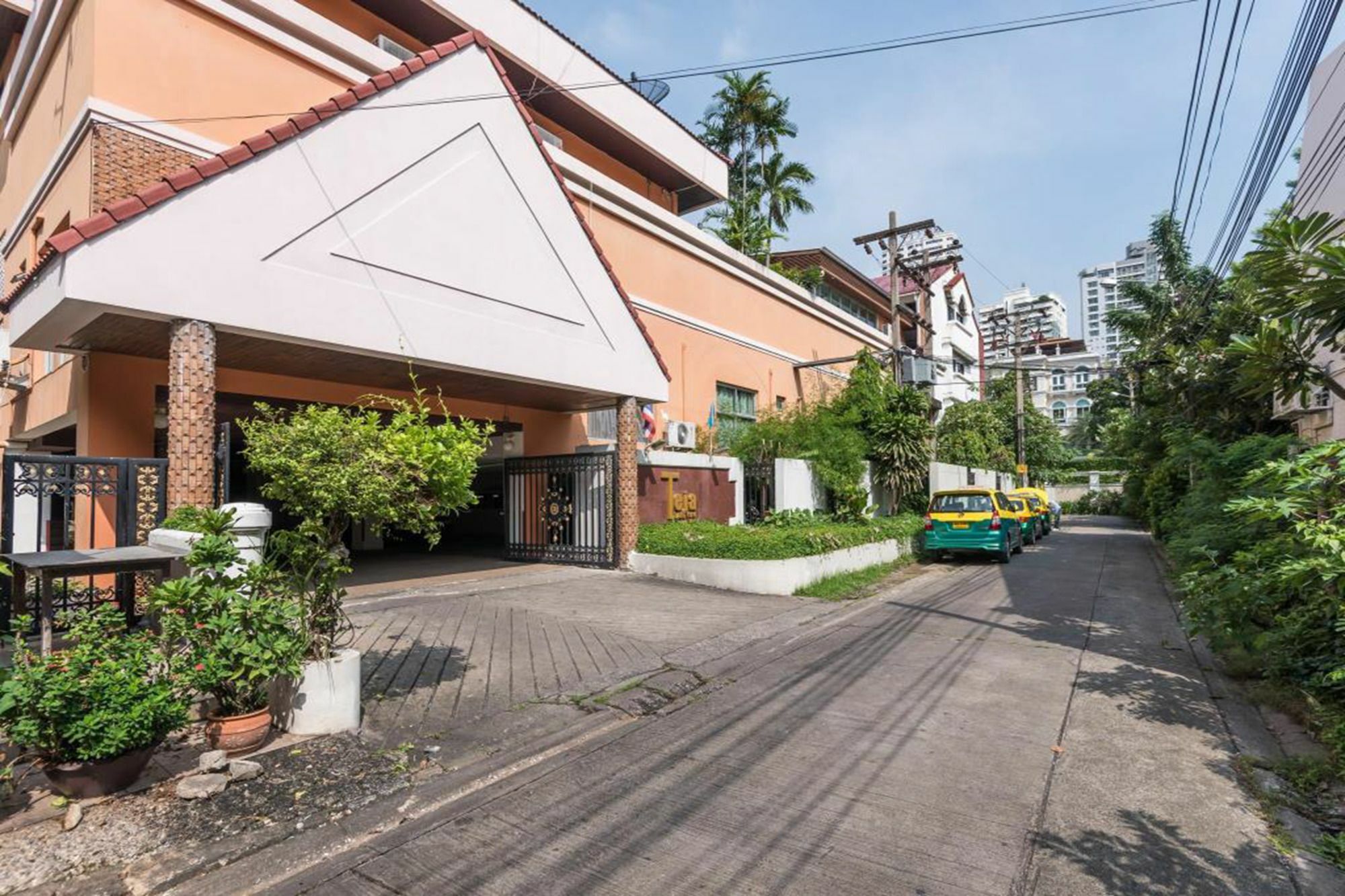 Teja Aparthotel