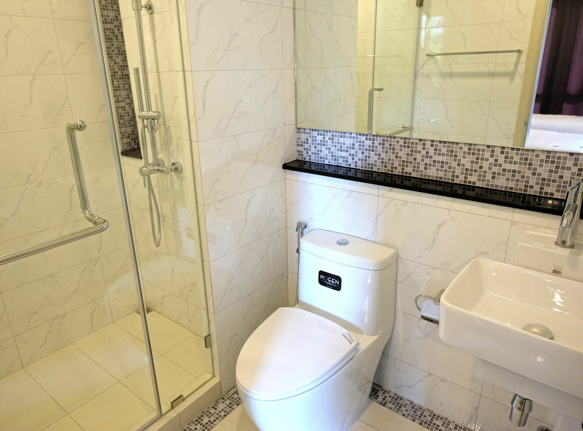 Kokotel Sukhumvit 50 Khách sạn