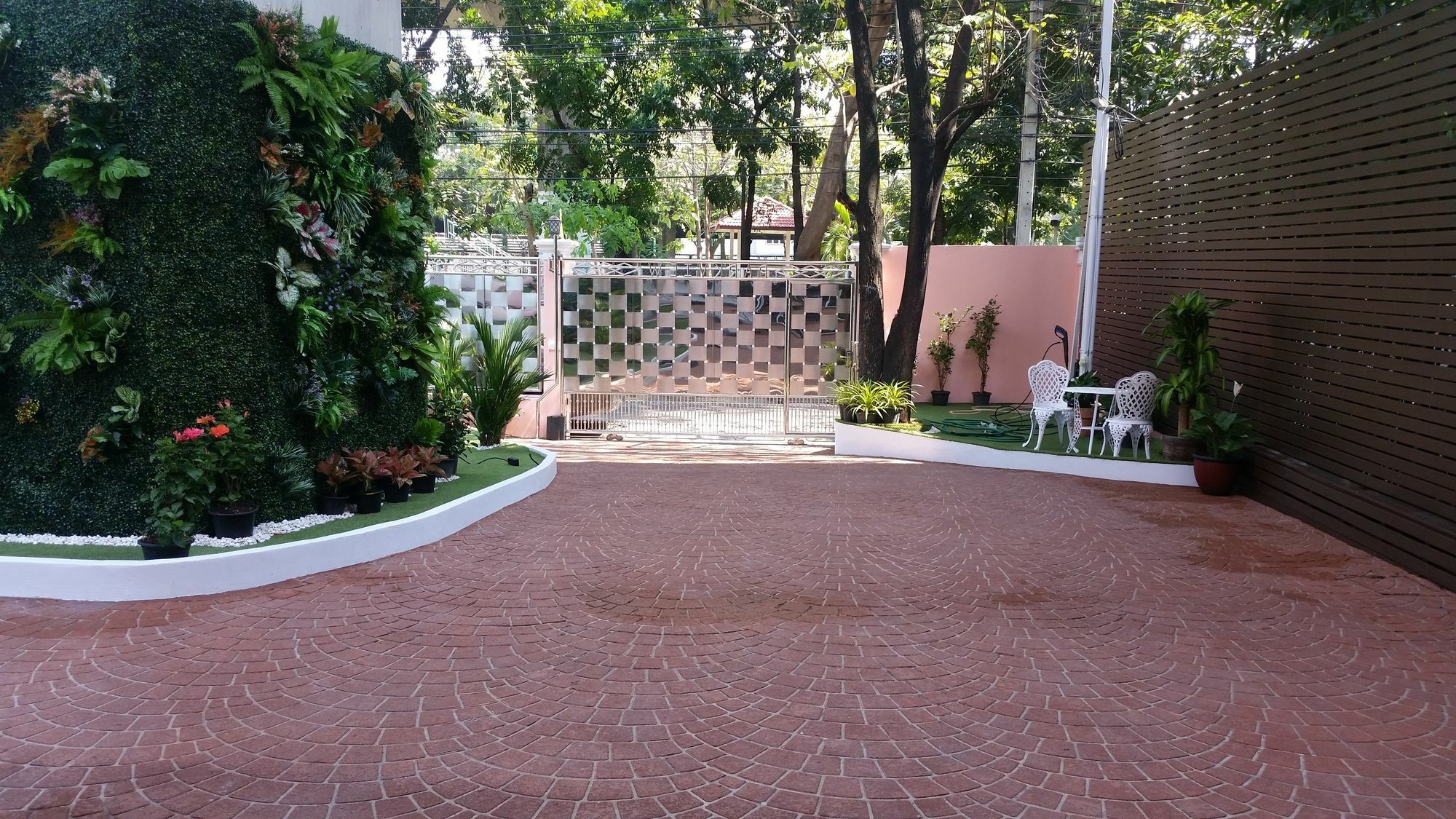 Guest house Parkview Ratchaprarop 3*