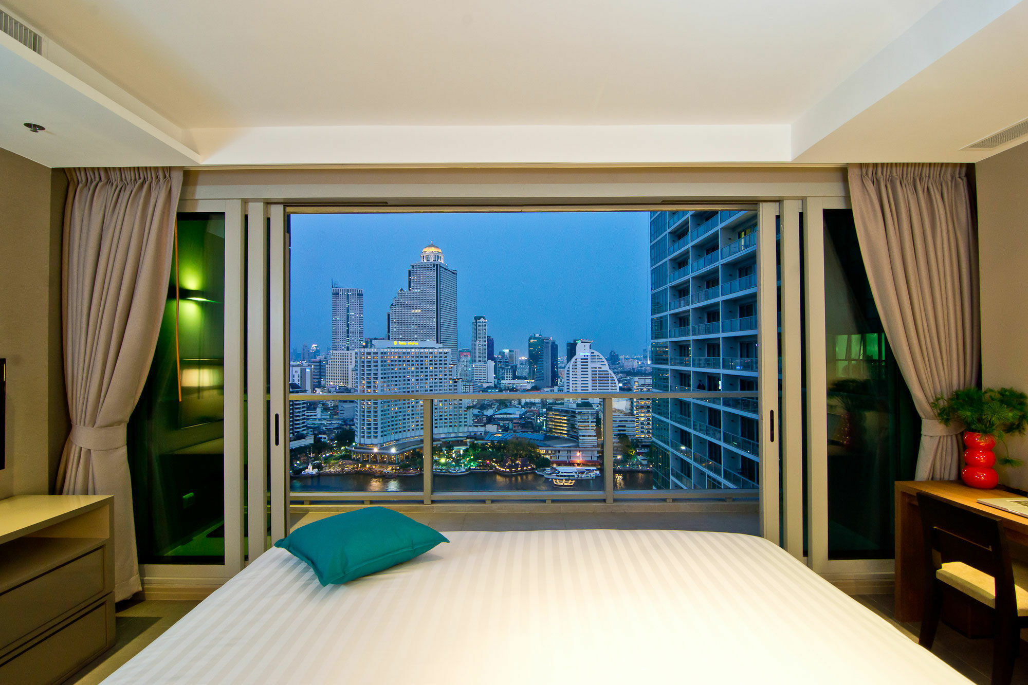 Klapsons The River Residences Hotel 4*