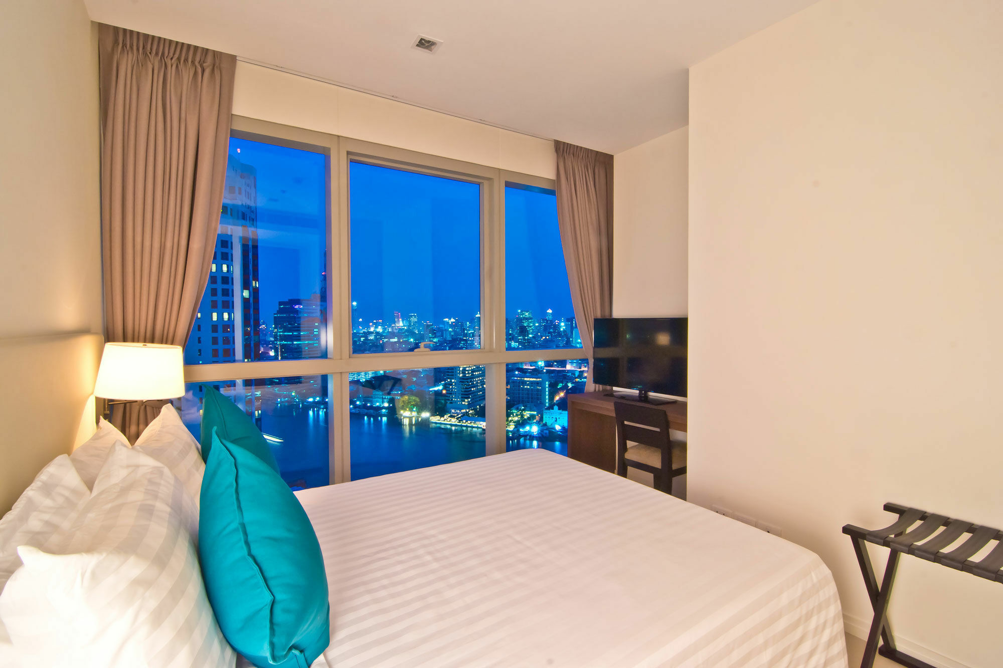 Klapsons The River Residences Bangkok