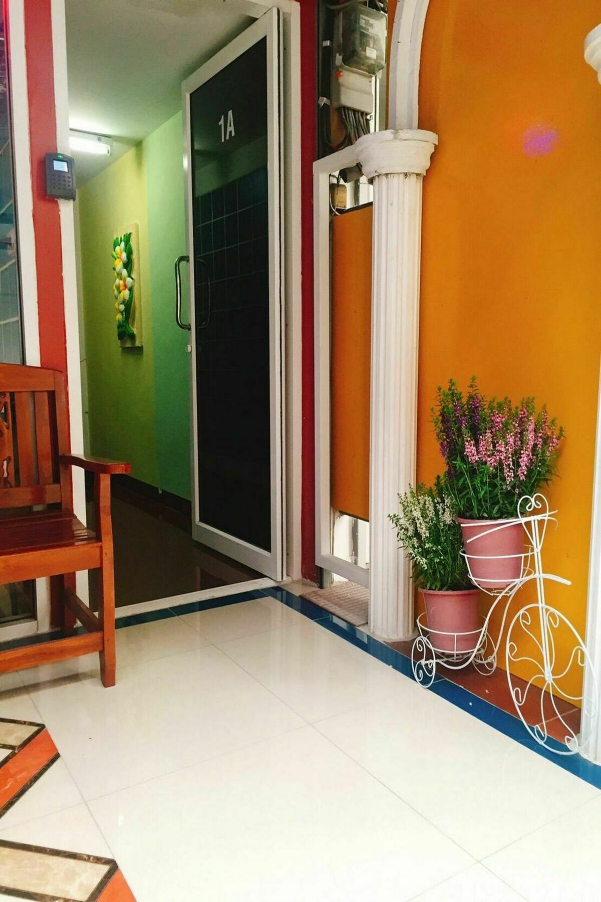 Guest house For