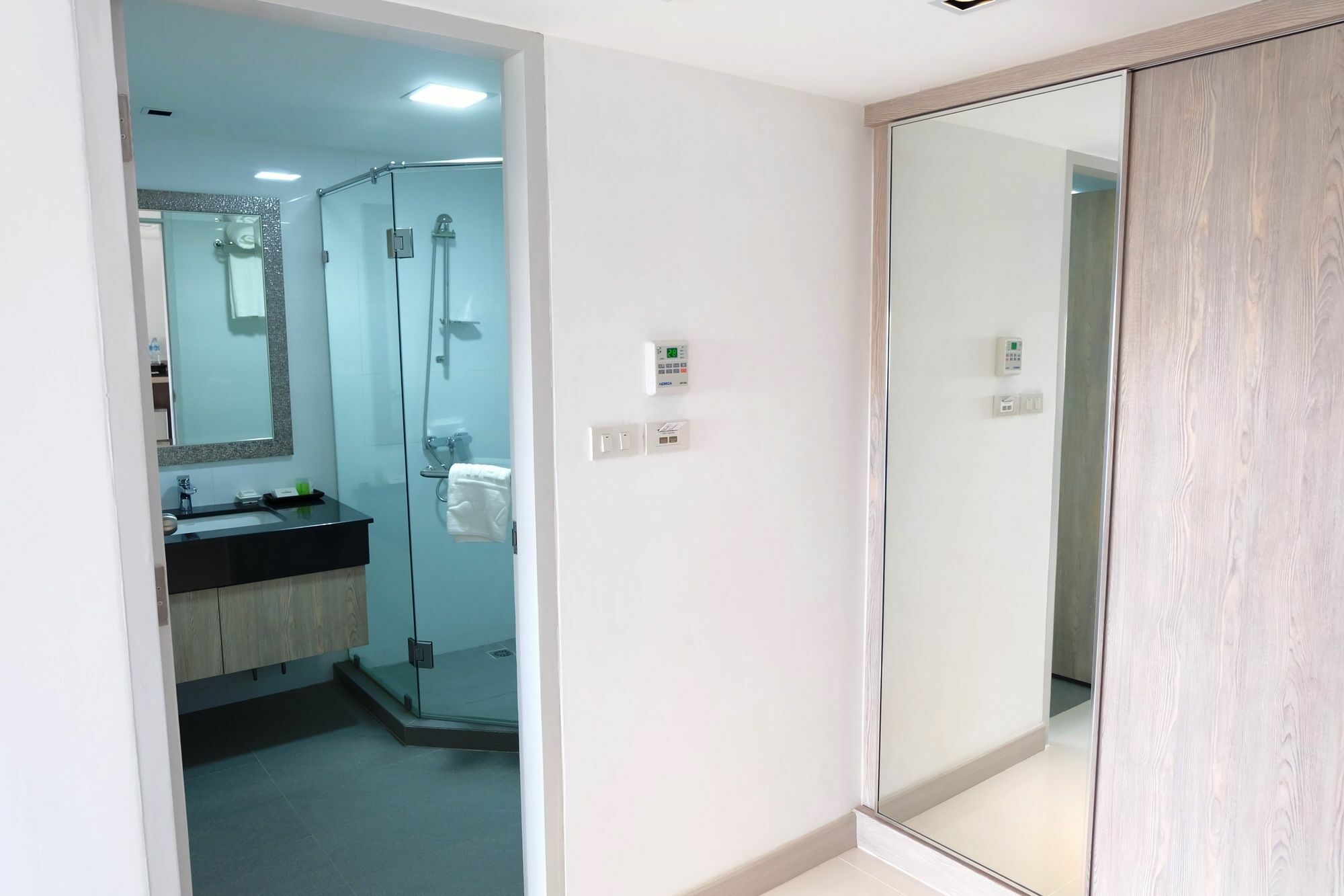 Methavalai Hotel 3*