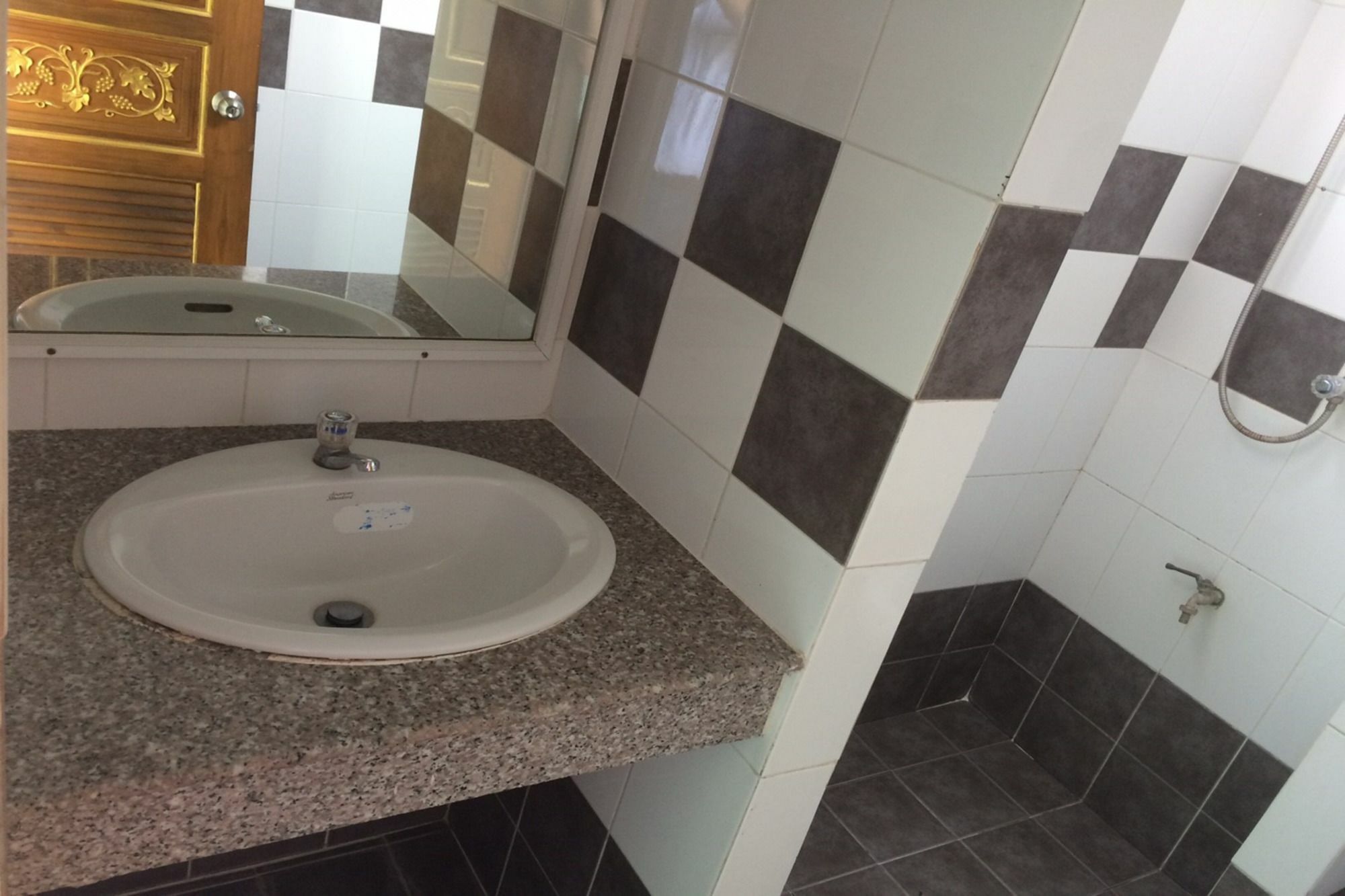 Inn Soravit Place 2*