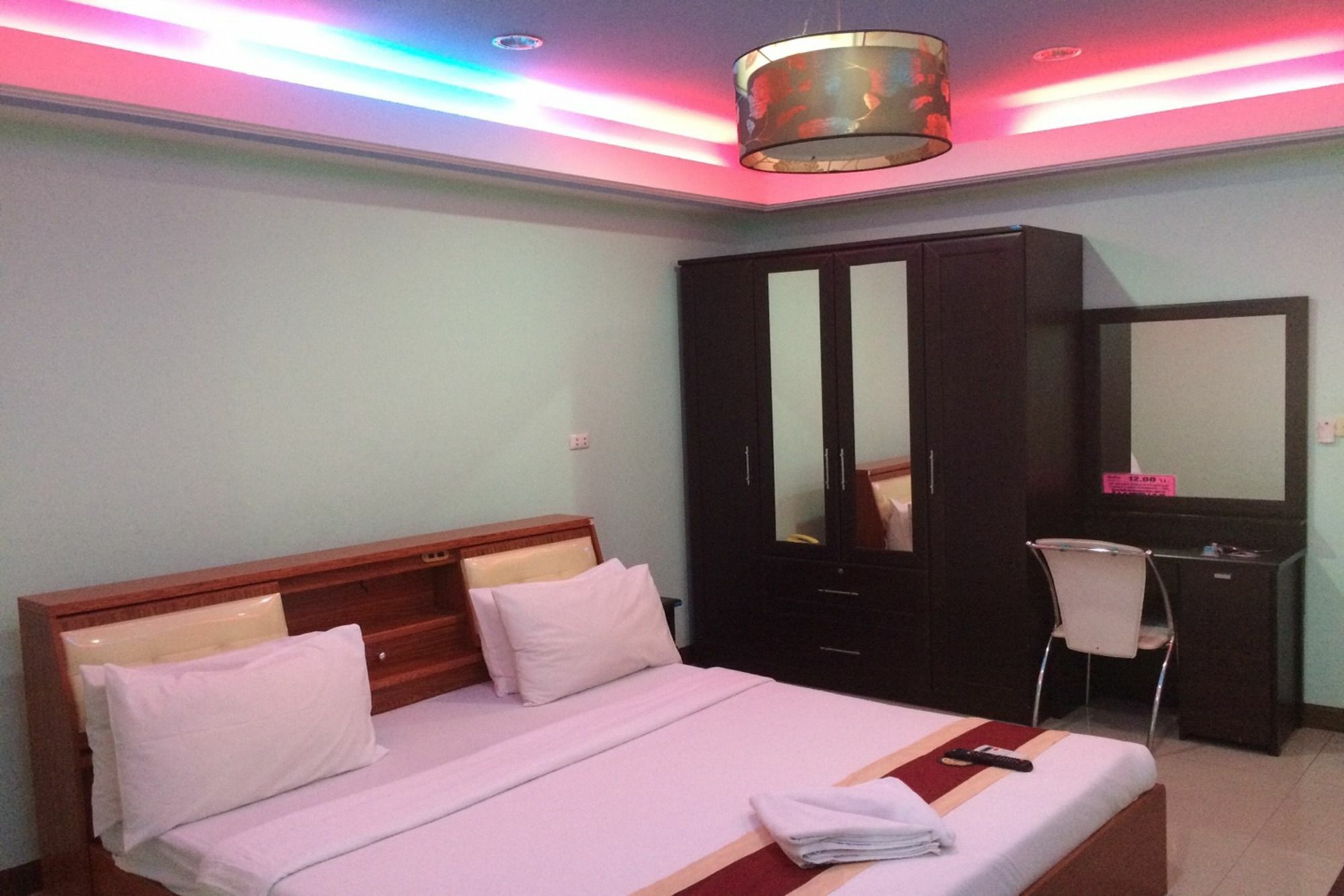 Soravit Place Inn
