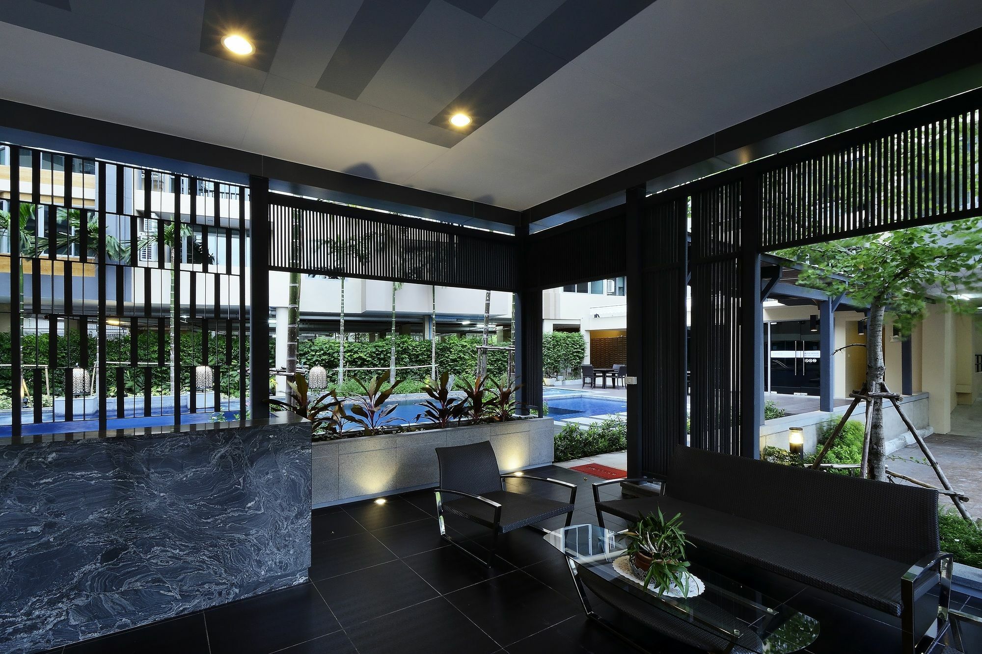 Roomme Hospitality Nang Linchee Branch Bangkok