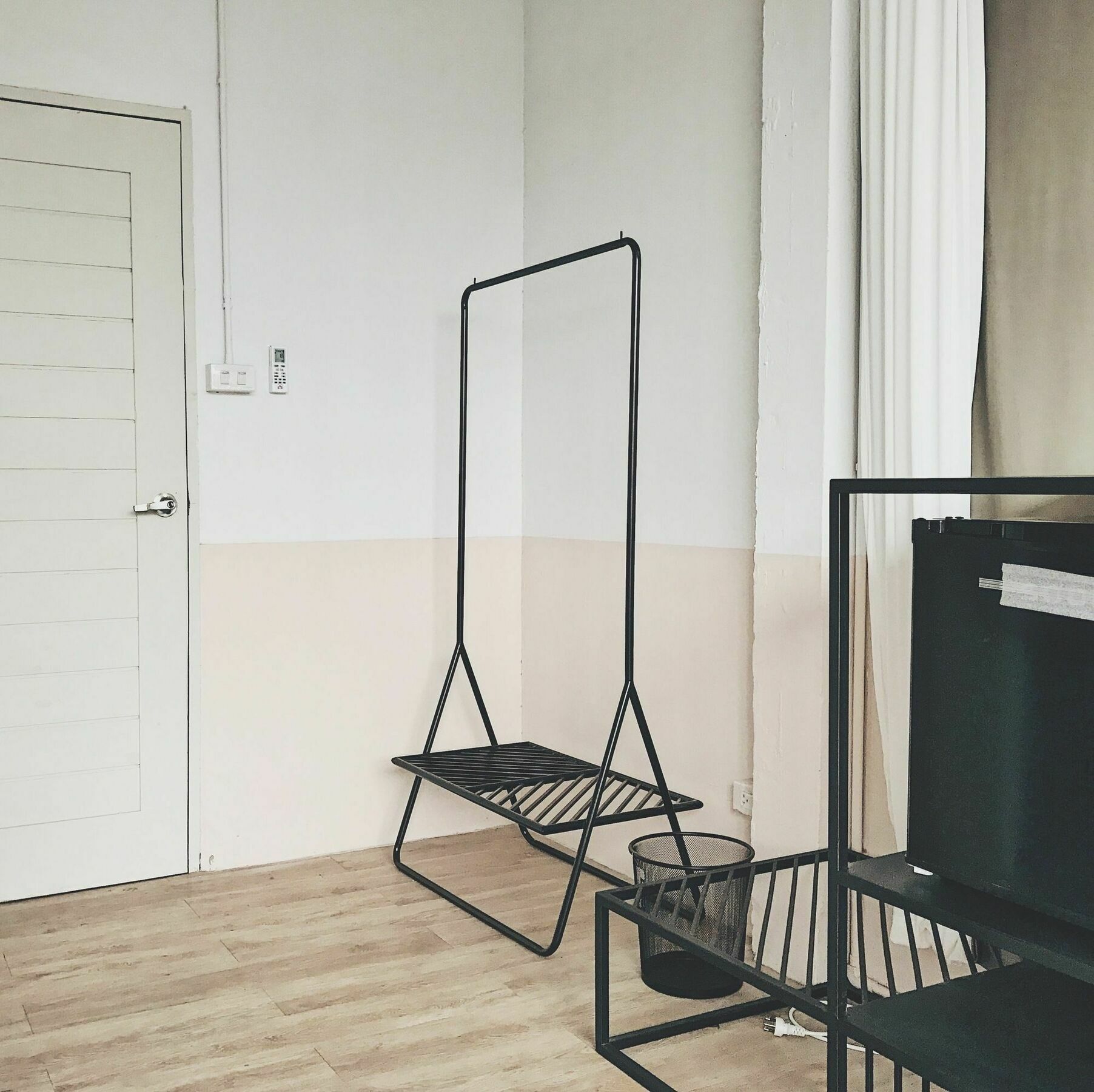 Beige Poshtels + Netflix * Bangkok