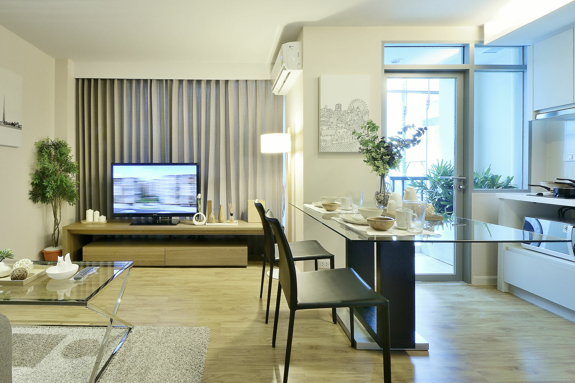 Roomme Hospitality Nang Linchee Branch 4*