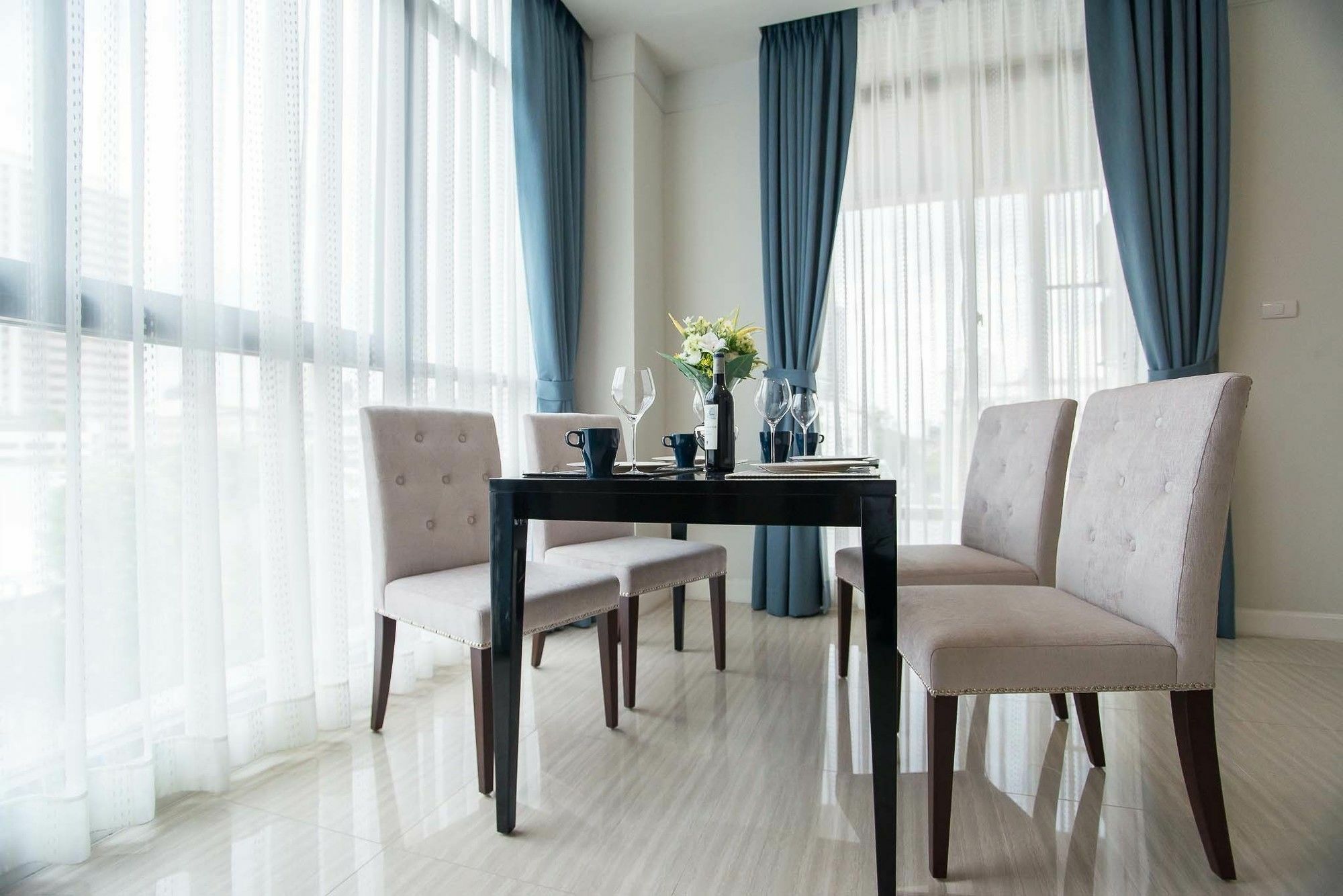 Hotel Metropolis Bangkok, Tapestry Collection By Hilton 4*