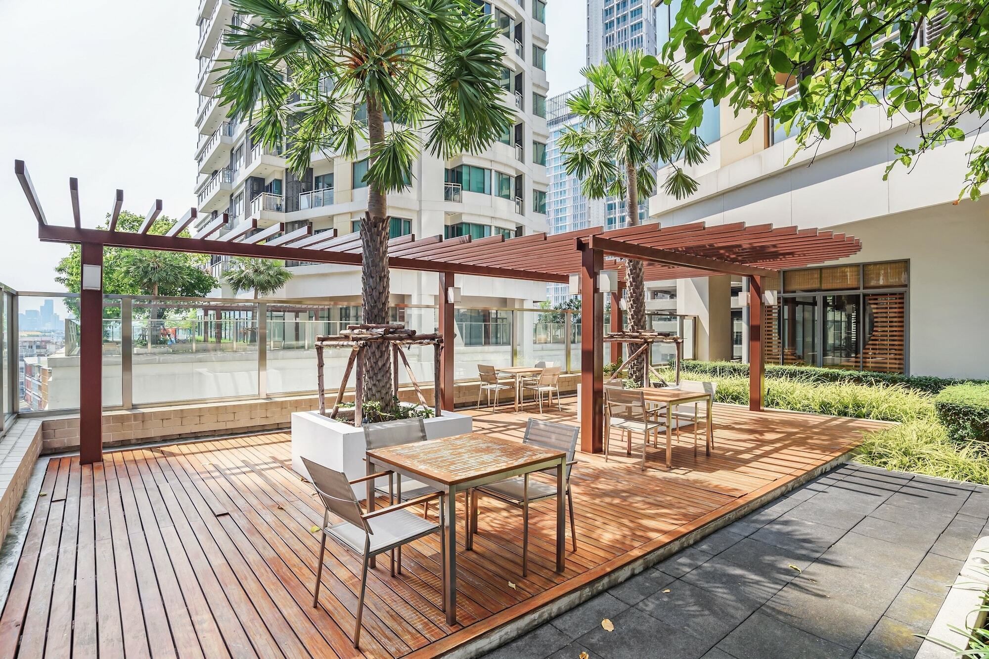 The Bright Sukhumvit By Favstay *