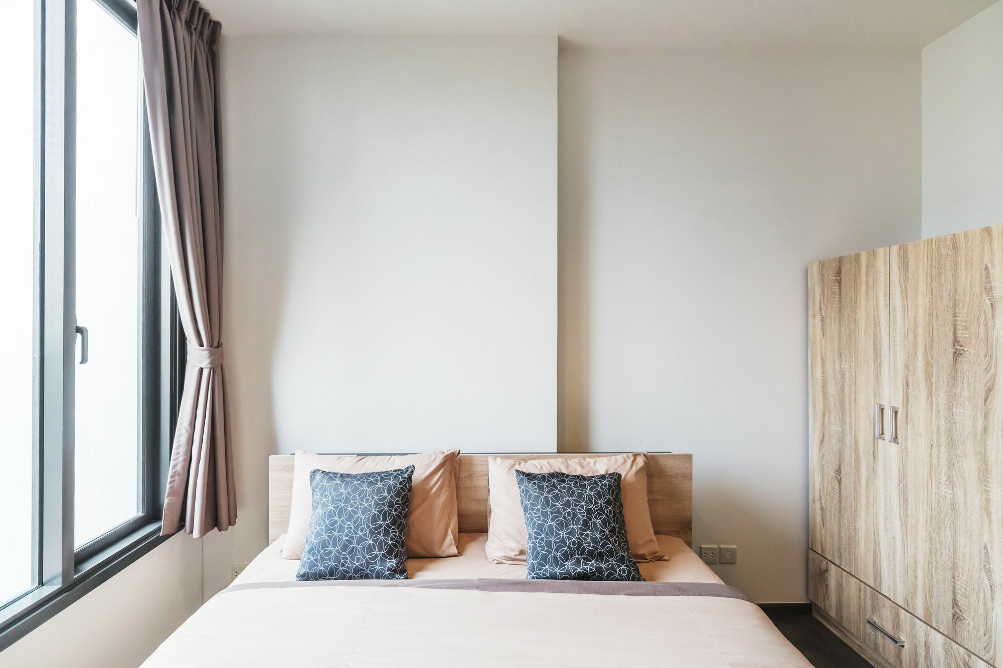 Edge Sukhumvit 23 Apartment
